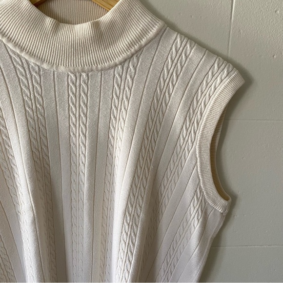 Vintage Cream Sleeveless Cable Knit Sweater - Picture 2 of 8